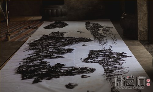 酒店大堂装饰——鸠兹古镇新华联绿心谷酒店大厅壁画《百里皖江图》《徽派》