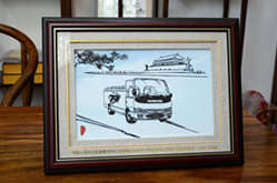 安凯定制的阅兵车辆芜湖铁画礼品