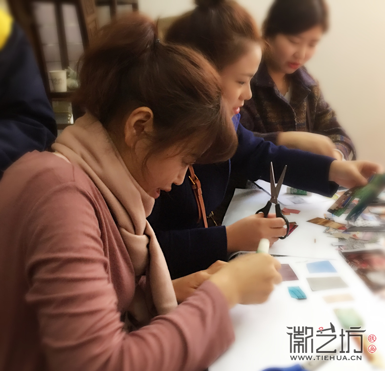 徽艺坊铁画艺人走进风格色彩 (20)