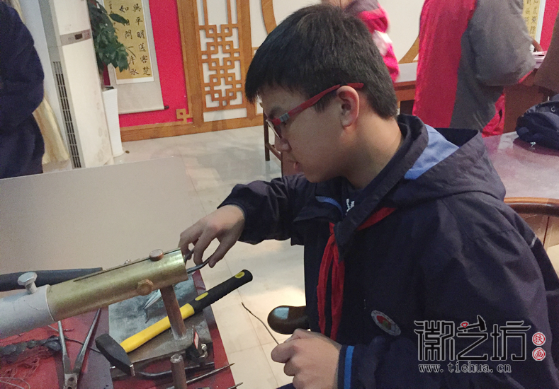 镜湖小学铁画第四课 (26)