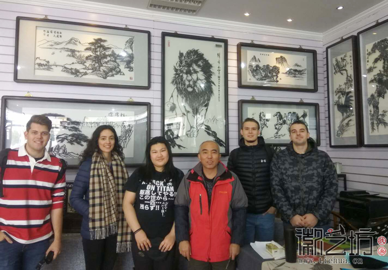 徽艺坊门店内一大波外国人来访