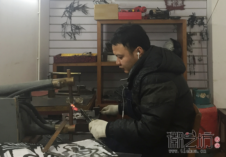 2018我们再出发徽艺坊铁画节后上班第一天 (2)