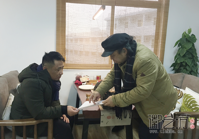 徽艺坊铁画私人订制创作现场 (1)