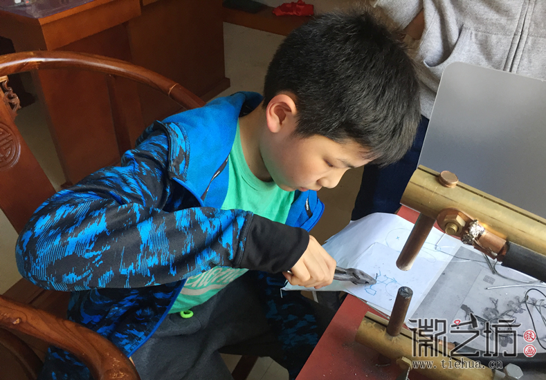 再次走进镜湖小学真容国学堂铁画课12