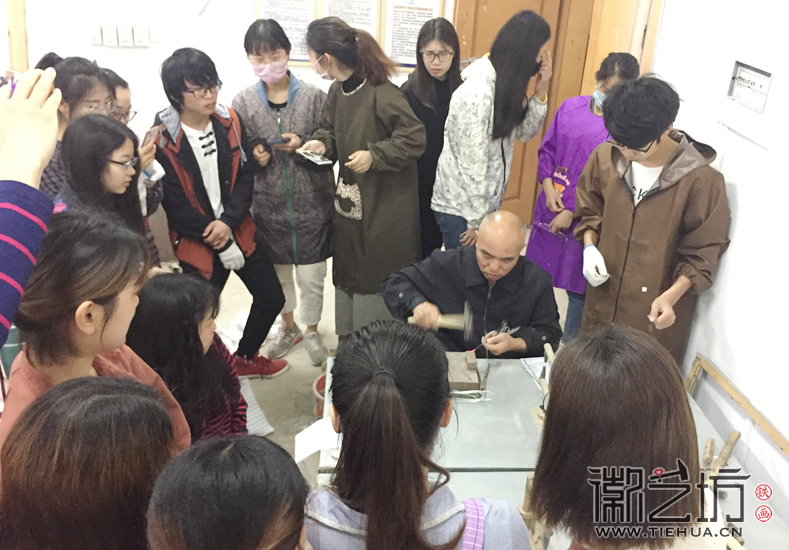 徽艺坊魏民春开启安师大铁画实践课 (3)
