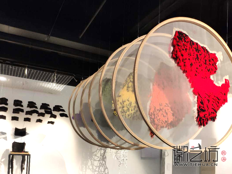 首届工艺美术作品展 (2)
