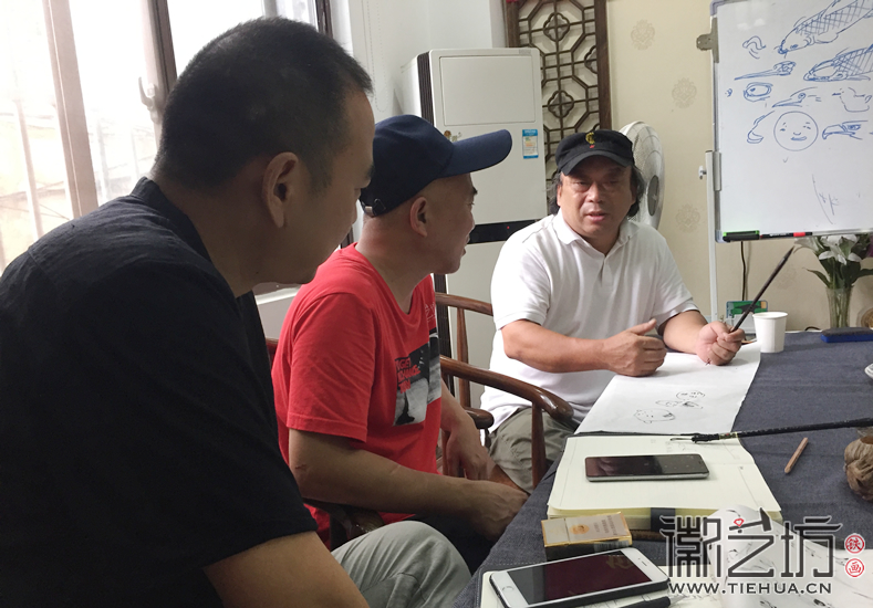 画中年人面部五官正确分布位置讲解1