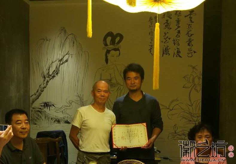 2017.9.21安徽师范大学美术学院讲师郭兵要拜铁画大师张家康为师 (11)