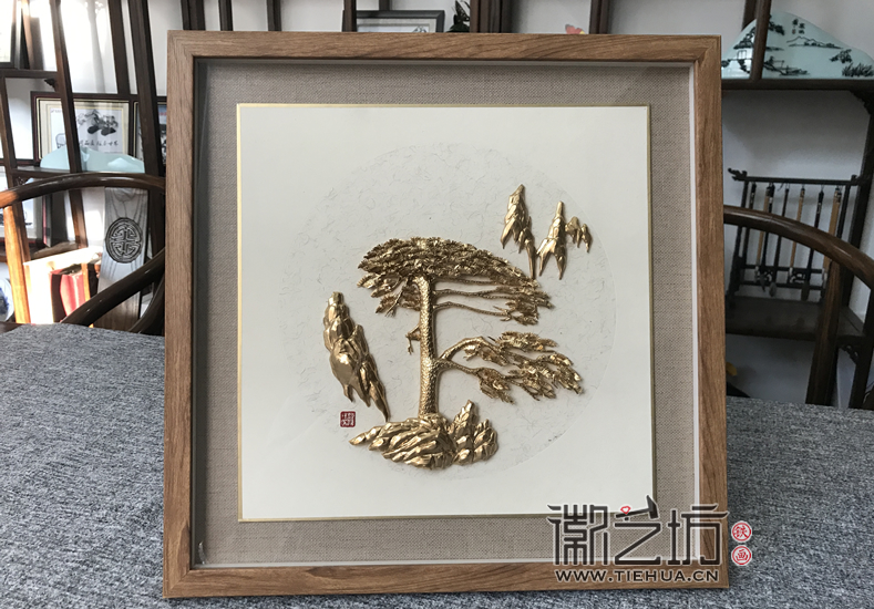 徽艺坊原创天圆地方镀金原木框铁画摆台 (4)
