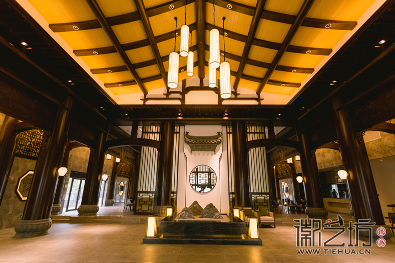 地方文化  徽派特色 鸠兹古镇绿心谷酒店大堂装饰壁画《百里皖江图》/《徽派马头墙》