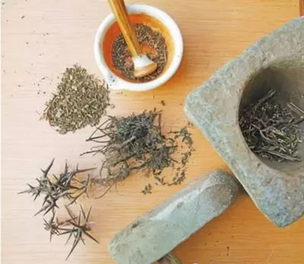 010南陵县：烟墩“老鼠包”药贴