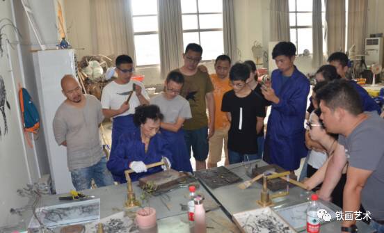 国家级铁画大师储金霞女士实践课：铁画锻制技艺 (5)